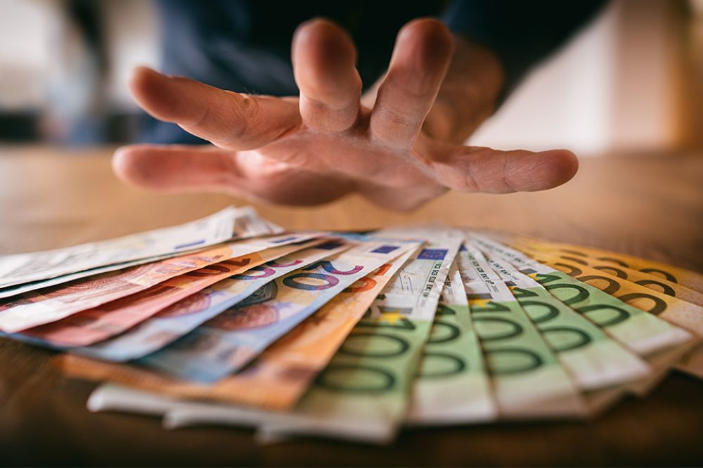 Last-Minute-Änderung bei den Überstunden und beim Feiertagsarbeitsentgelt